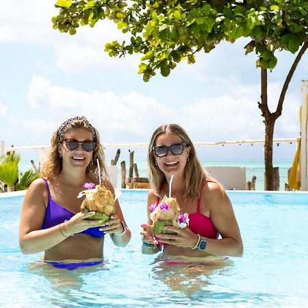 Pili Pili Palm Beach Джамбиани Екстериор снимка