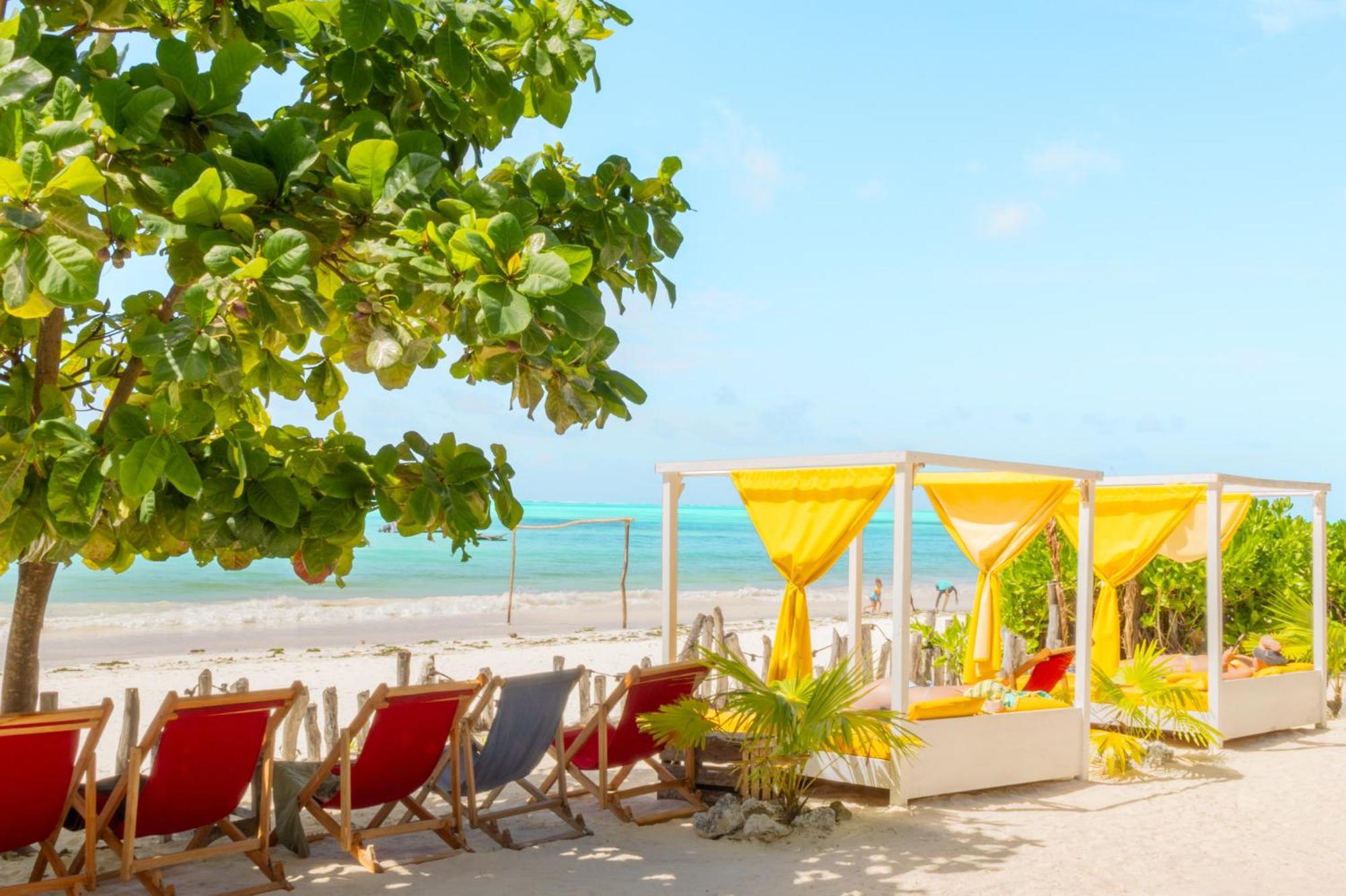 Pili Pili Palm Beach Джамбиани Екстериор снимка